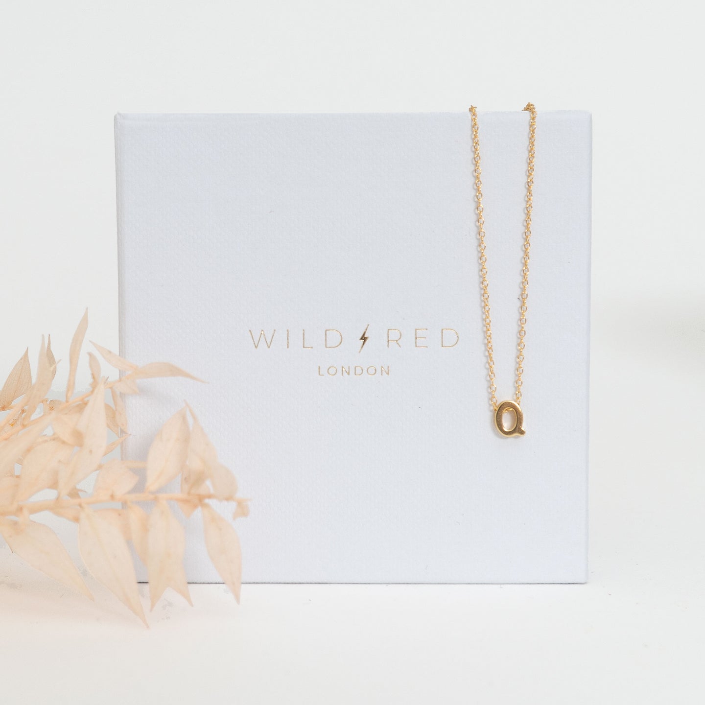 Initial Pendant Necklace - Q